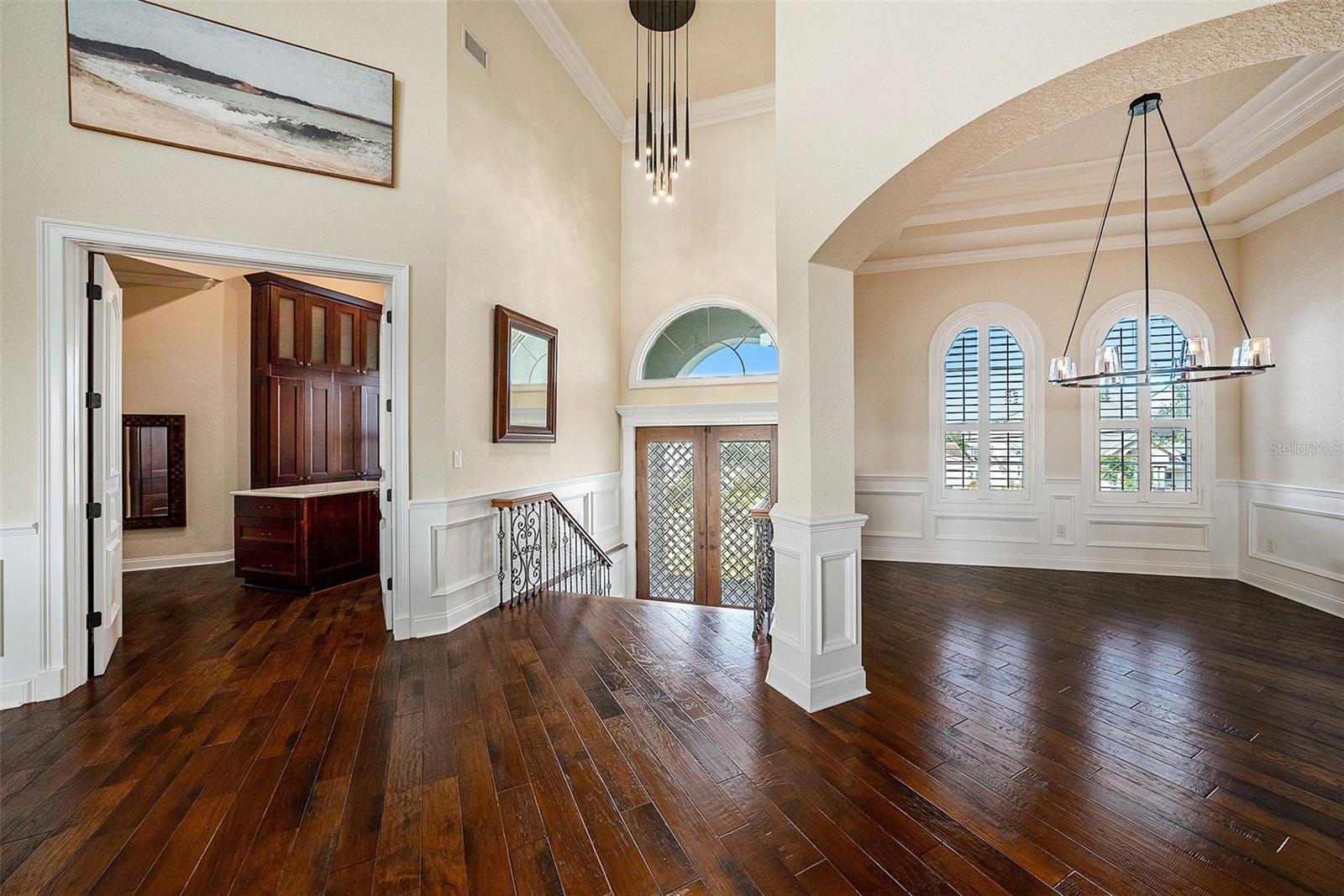 TB8431098 Property Photo