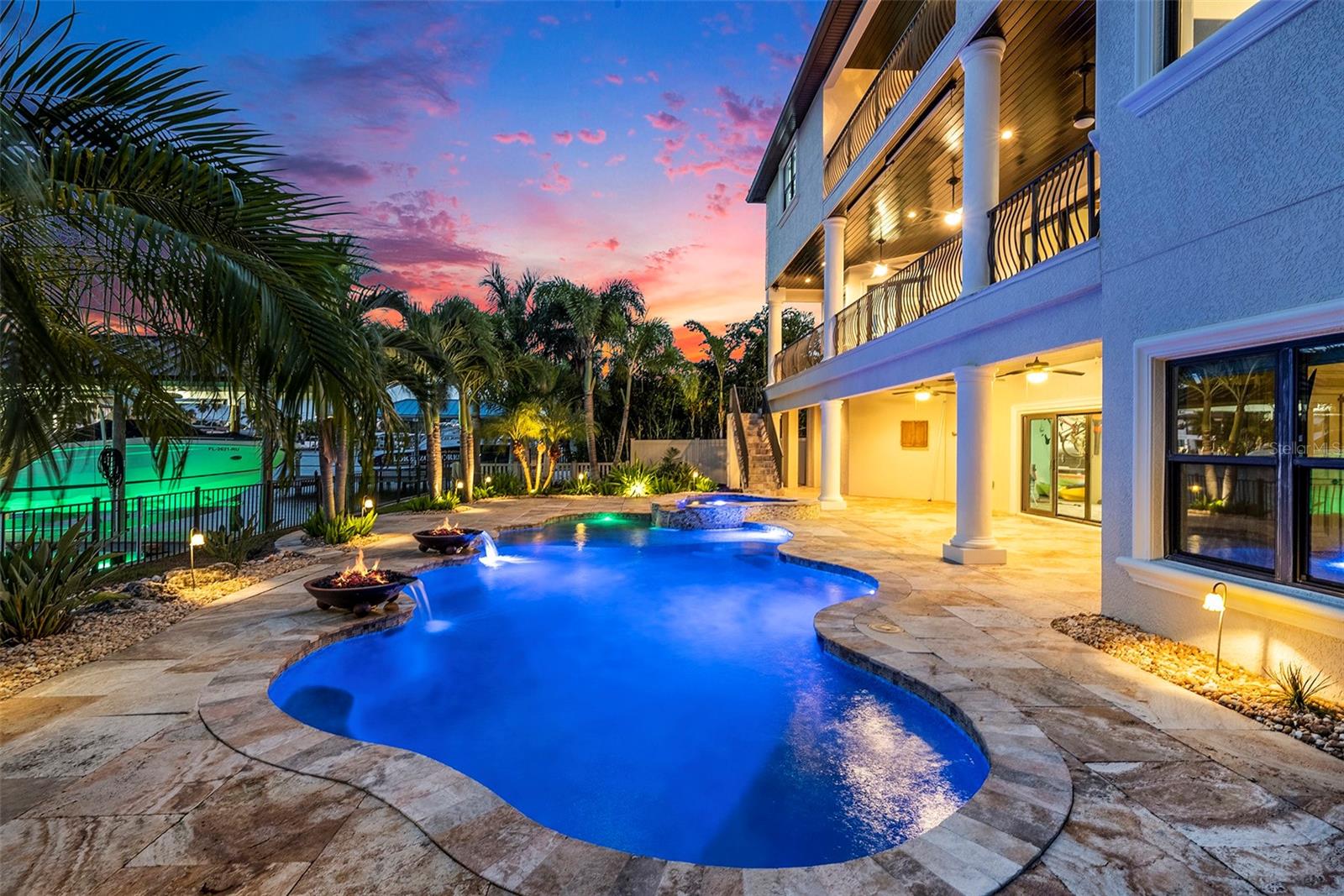 TB8431098 Property Photo