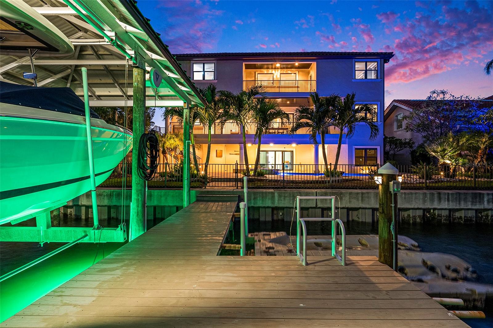 TB8431098 Property Photo