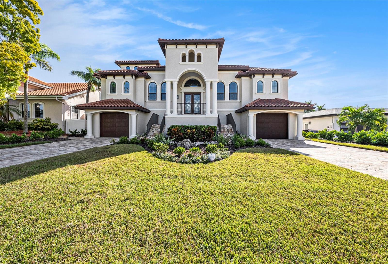 TB8431098 Property Photo