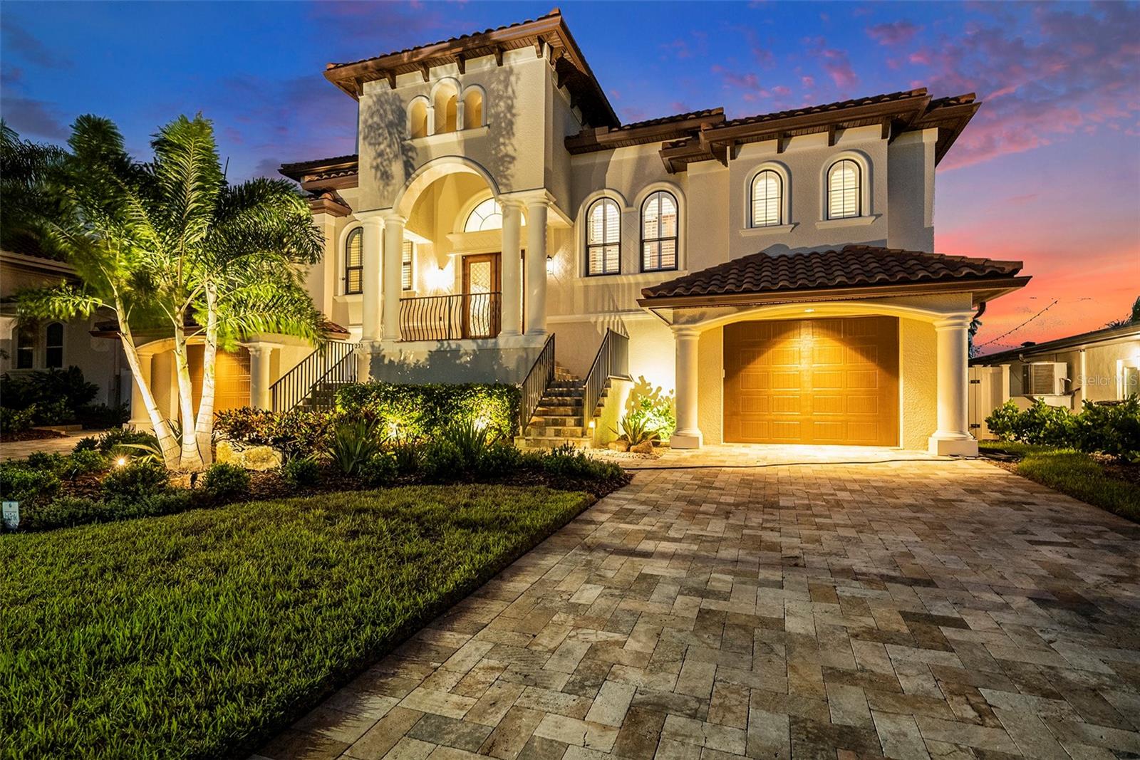 TB8431098 Property Photo