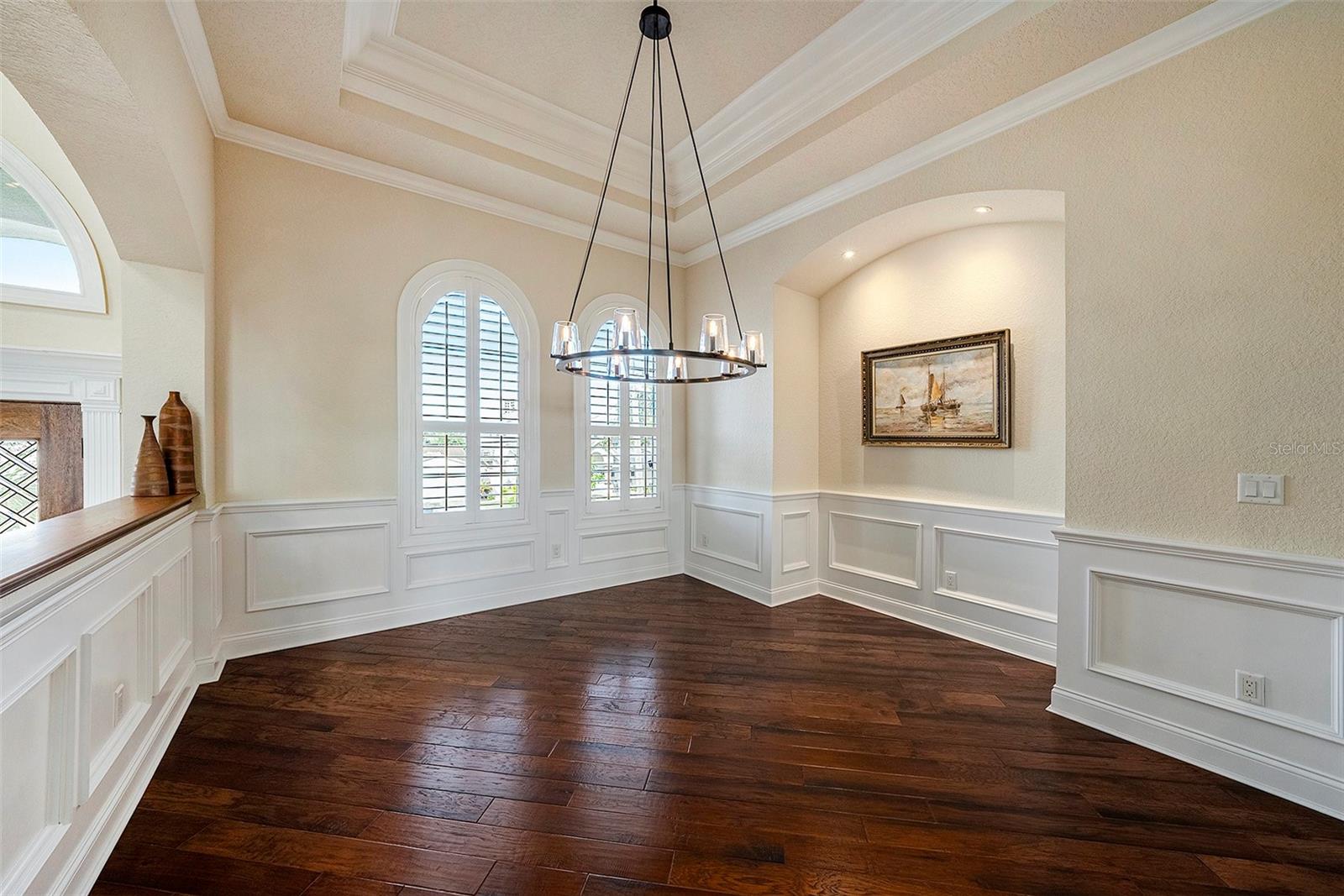 TB8431098 Property Photo