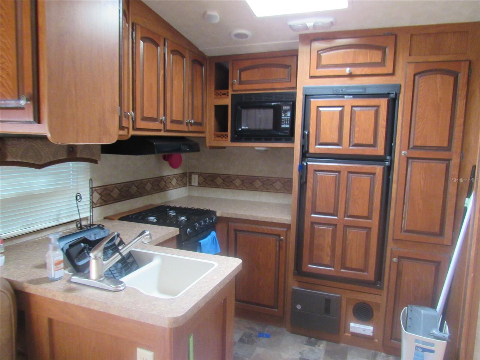 OM710226 Property Photo