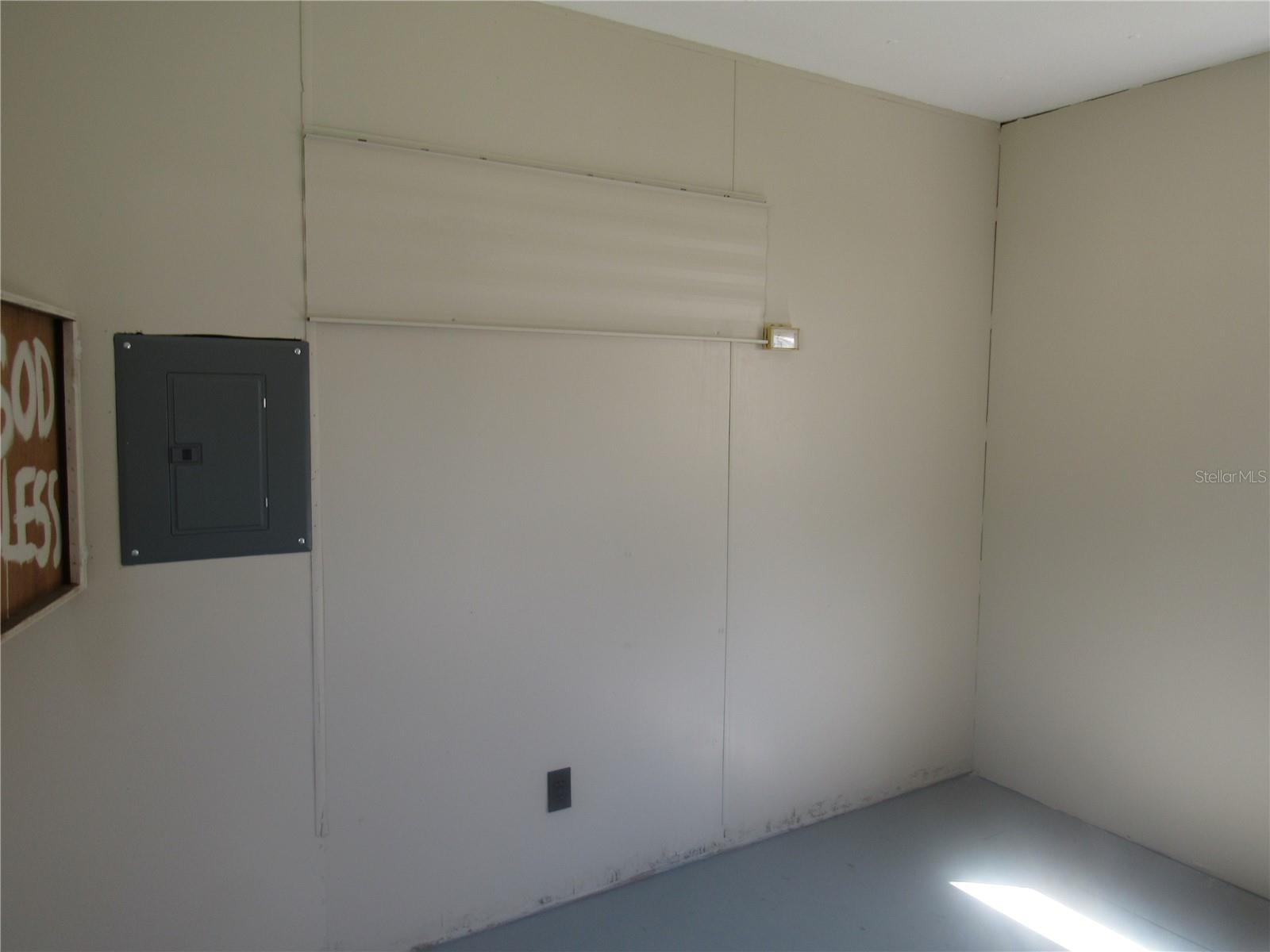 OM710226 Property Photo