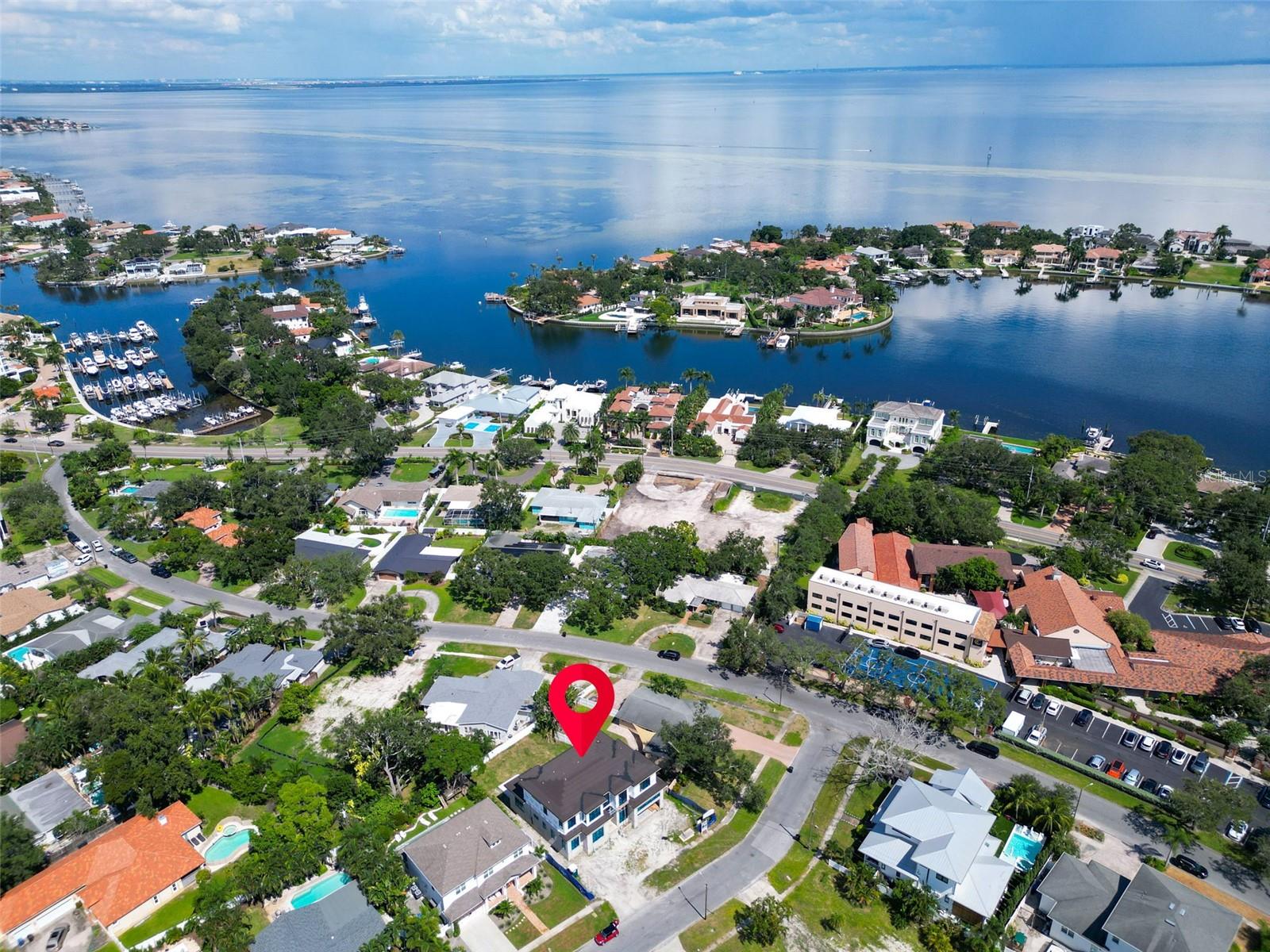 TB8431127 Property Photo