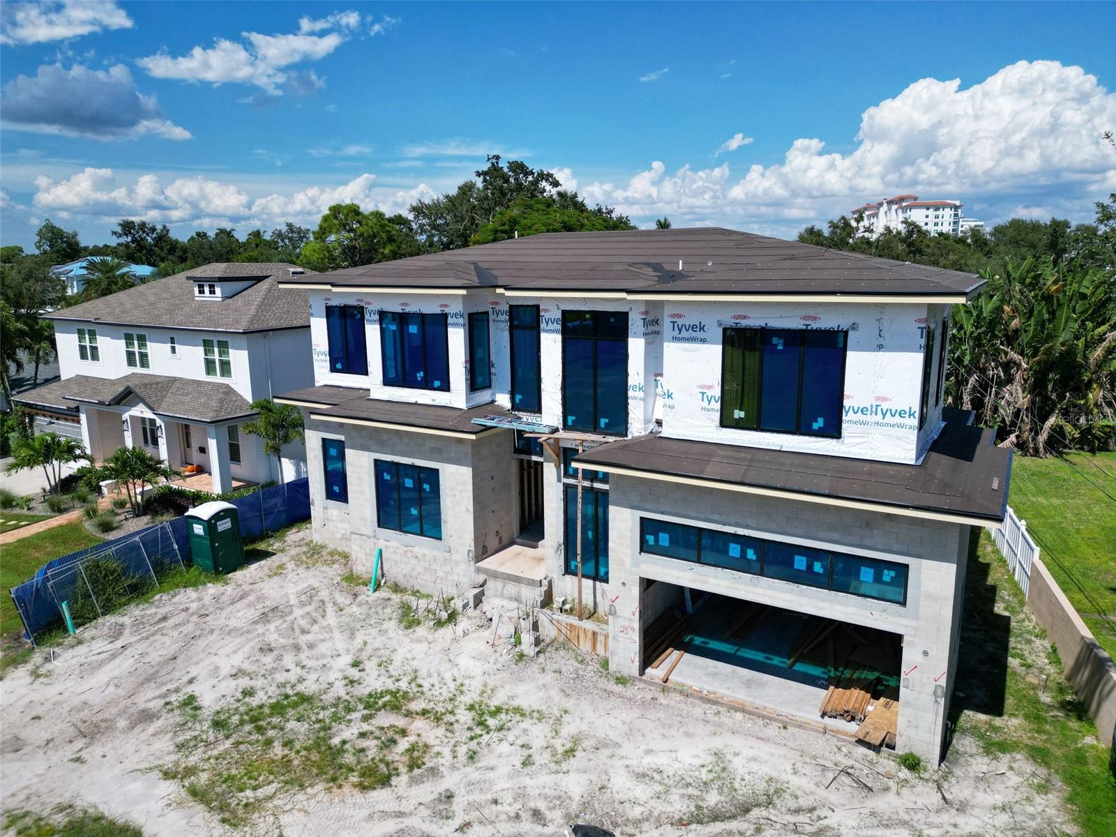 TB8431127 Property Photo