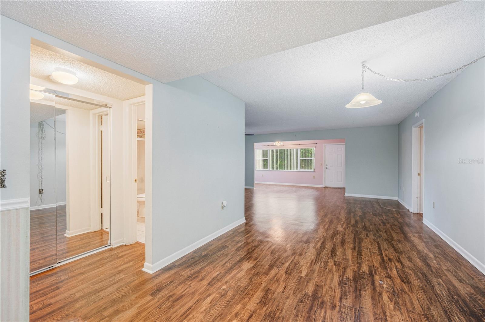 P4936409 Property Photo