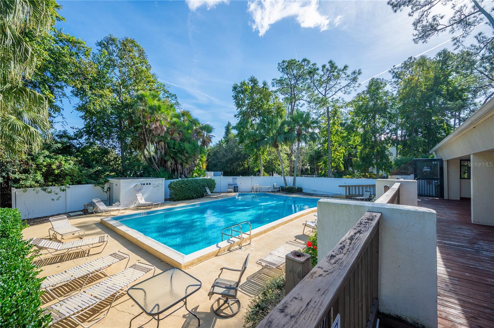 P4936409 Property Photo