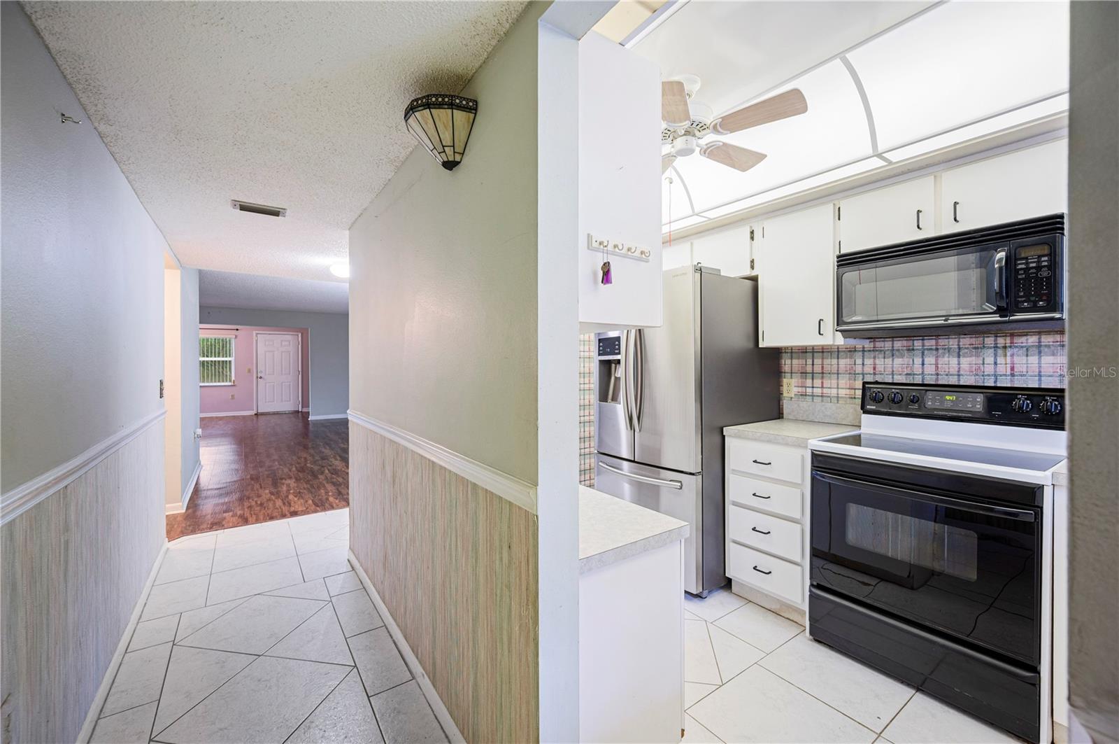 P4936409 Property Photo