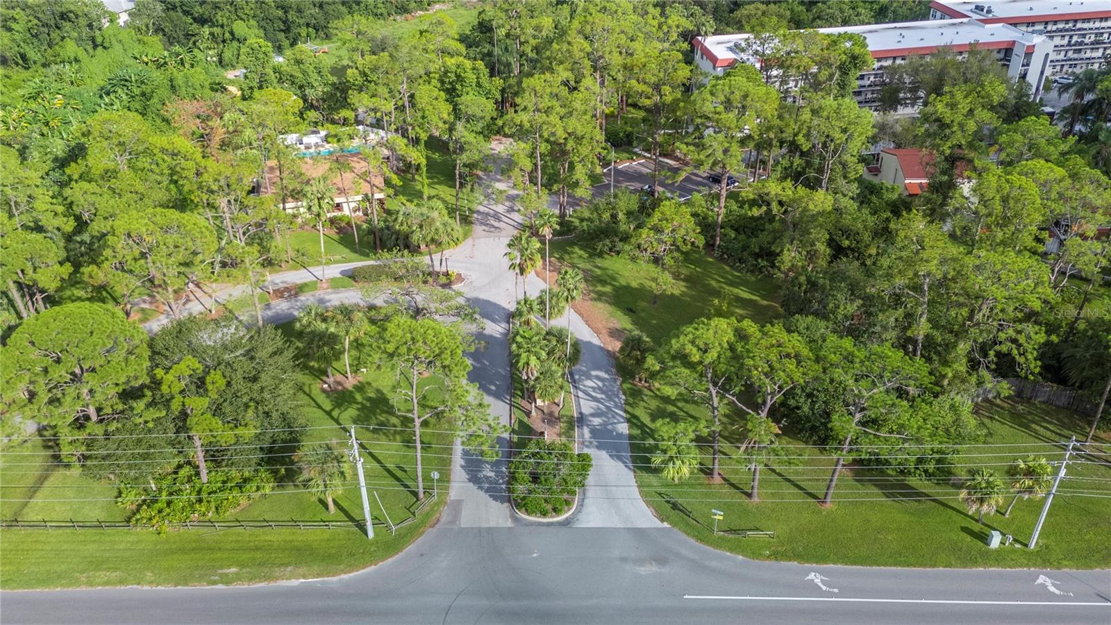 P4936409 Property Photo