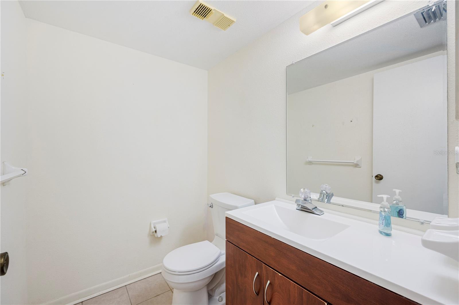 P4936409 Property Photo