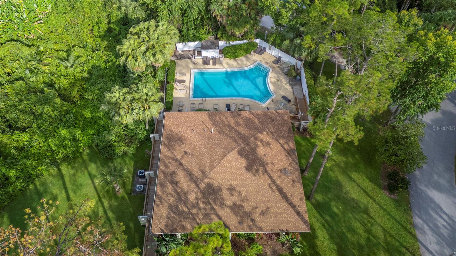 P4936409 Property Photo