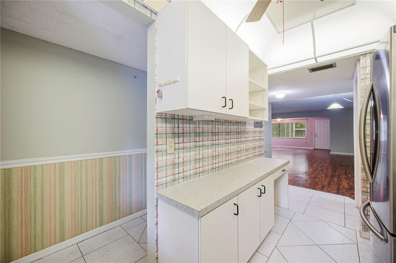 P4936409 Property Photo