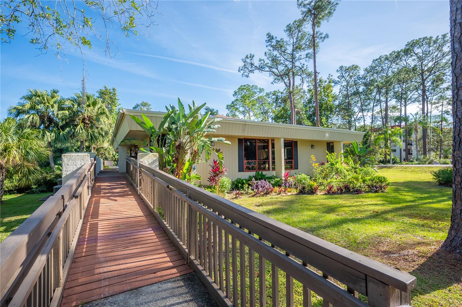 P4936409 Property Photo