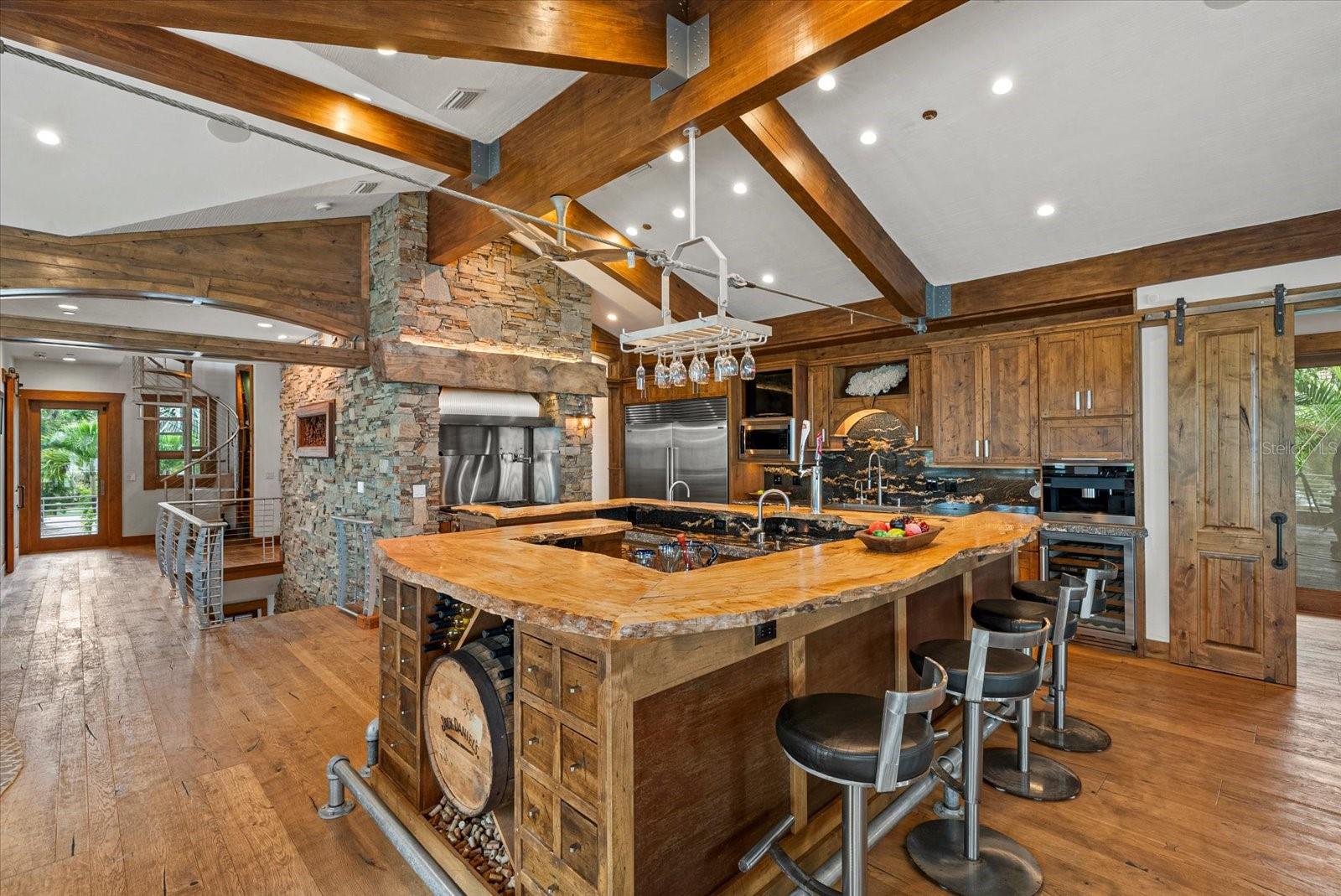 A4666175 Property Photo