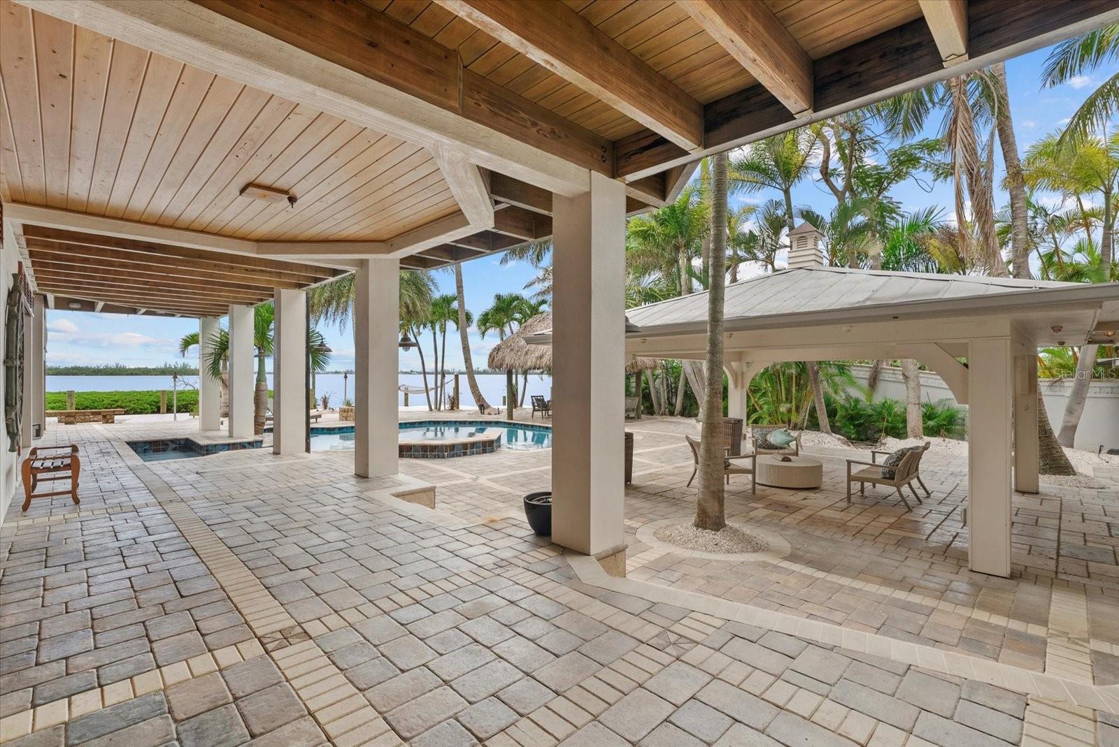 A4666175 Property Photo