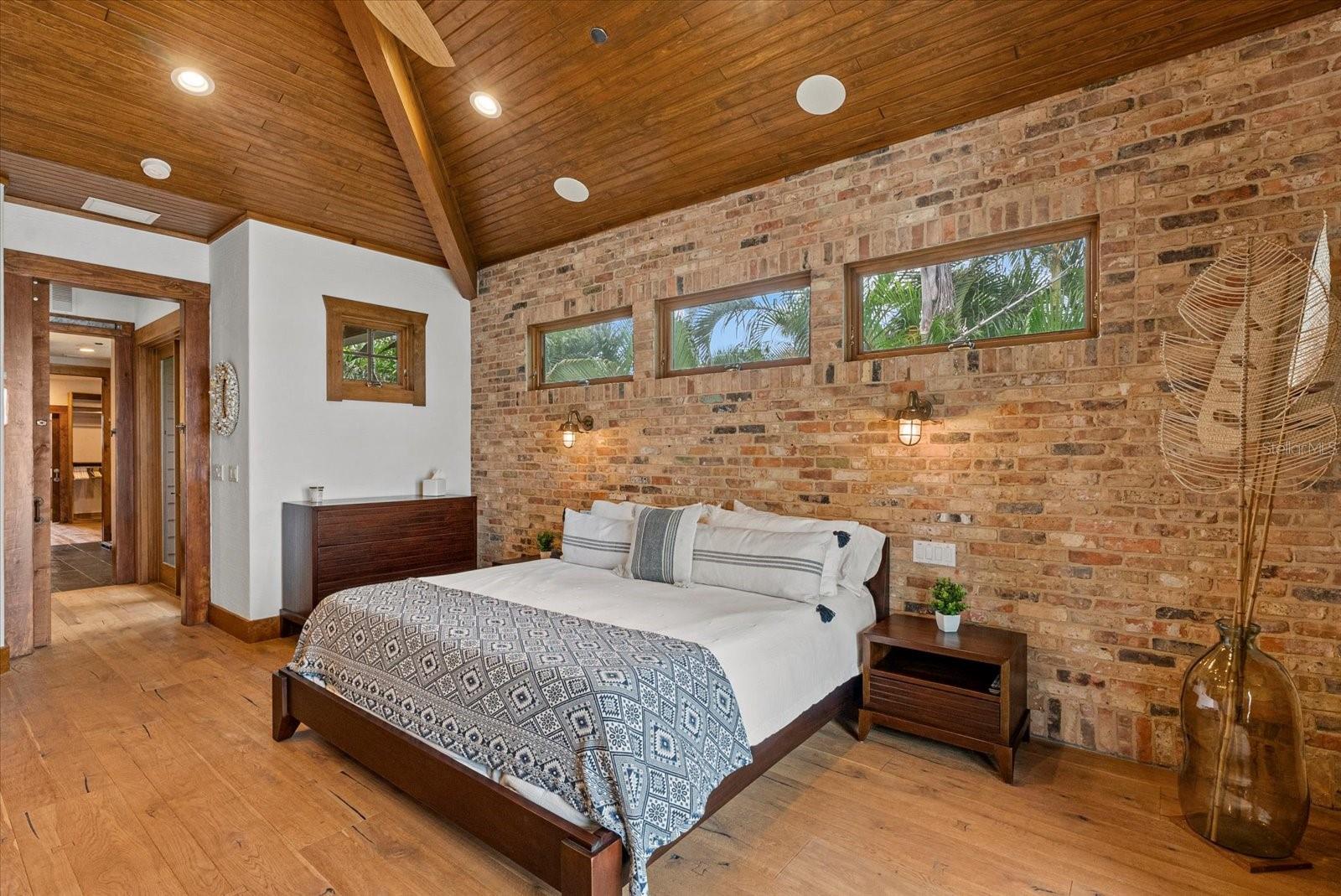 A4666175 Property Photo