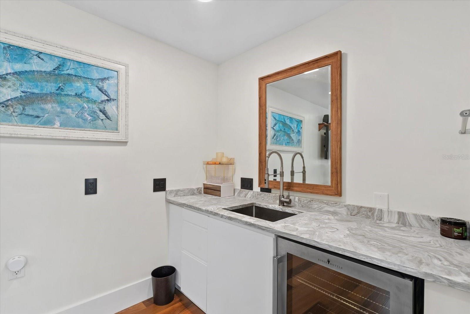 A4666175 Property Photo