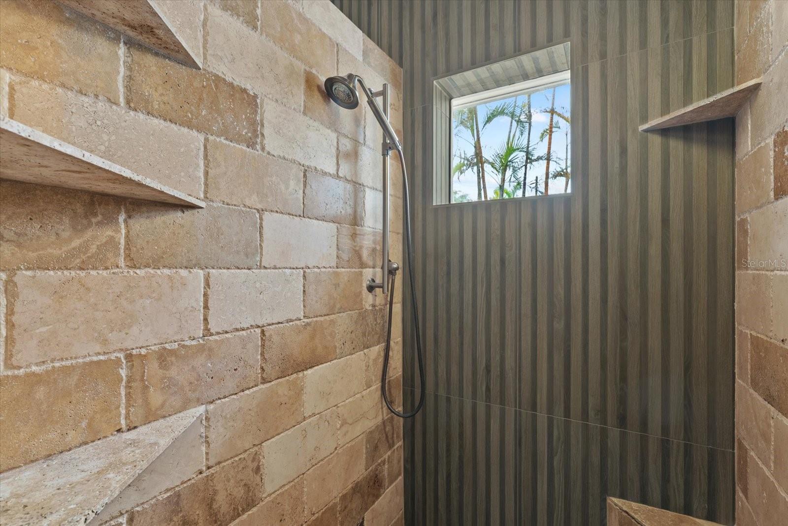 A4666175 Property Photo