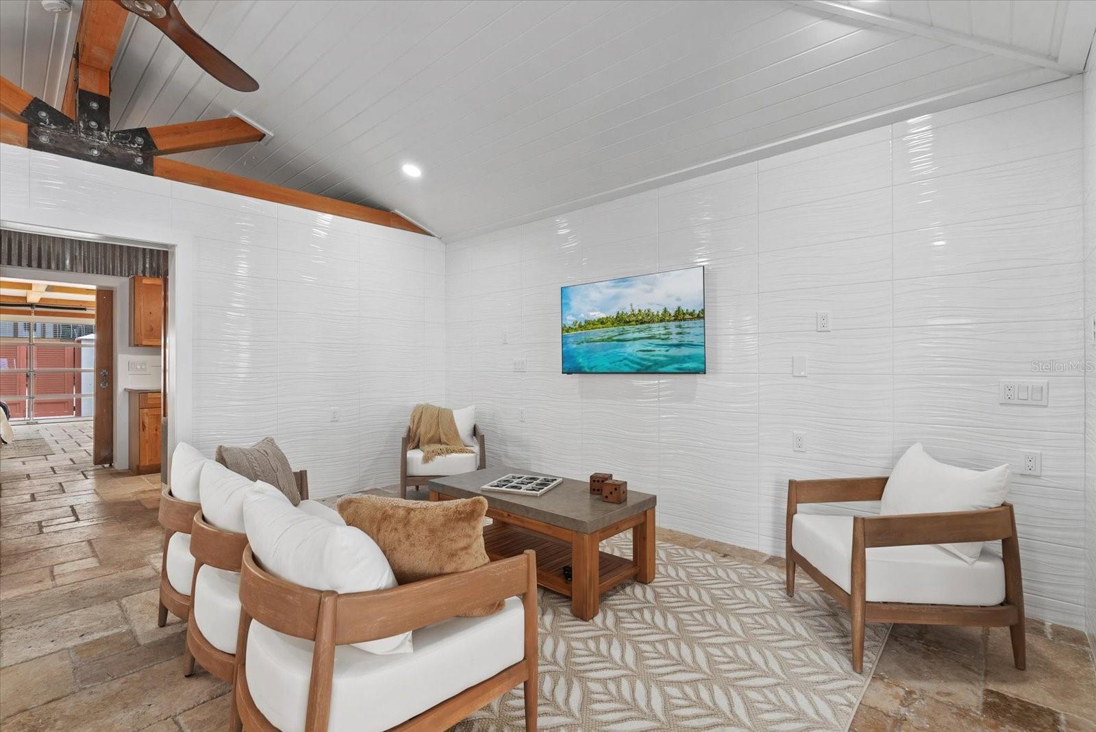 A4666175 Property Photo