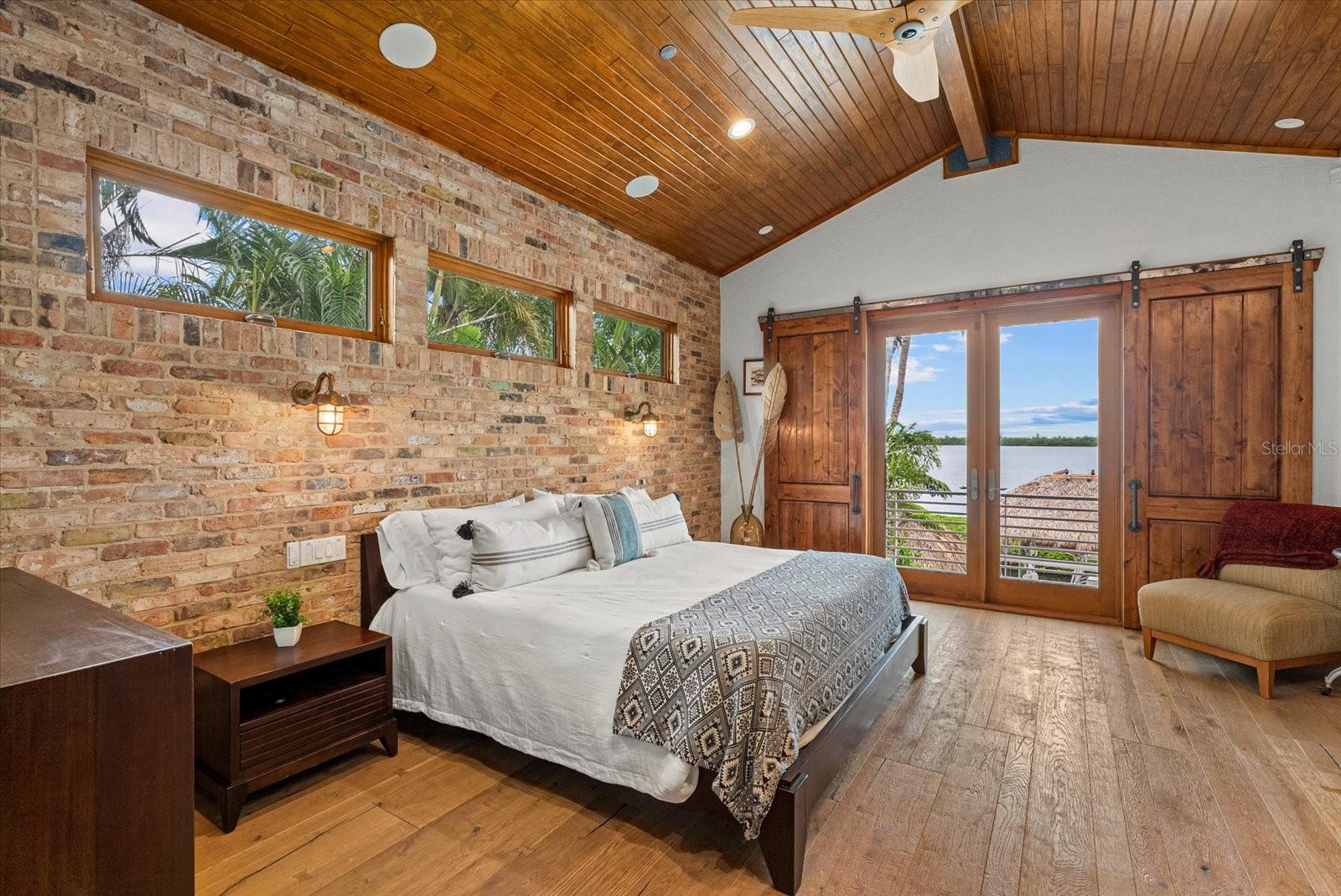 A4666175 Property Photo