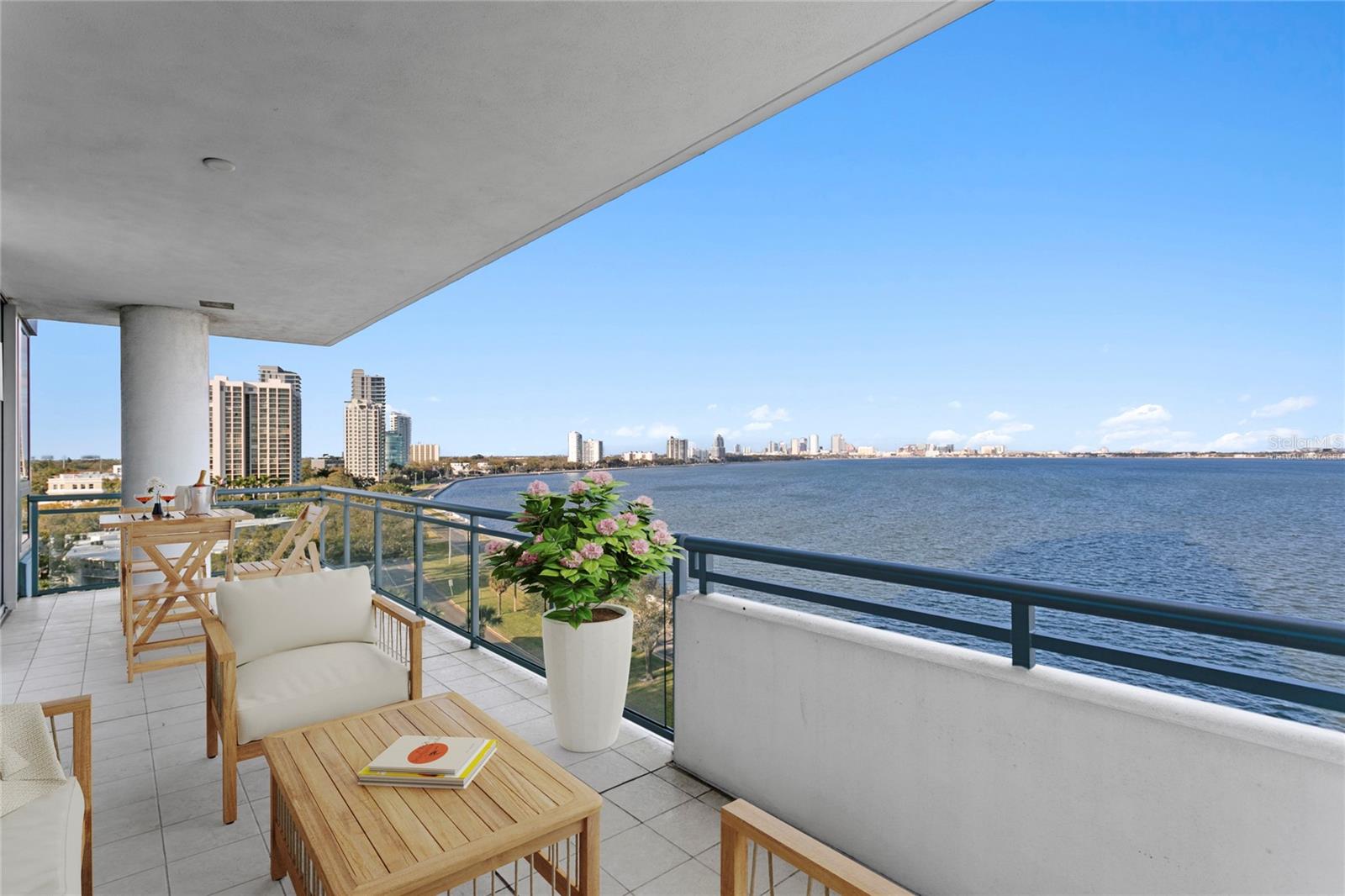 TB8431159 Property Photo