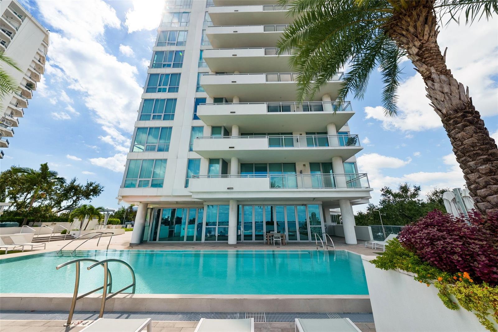 TB8431159 Property Photo