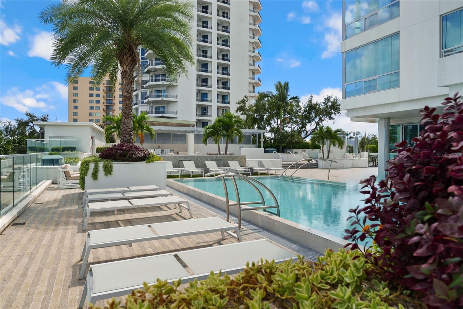 TB8431159 Property Photo