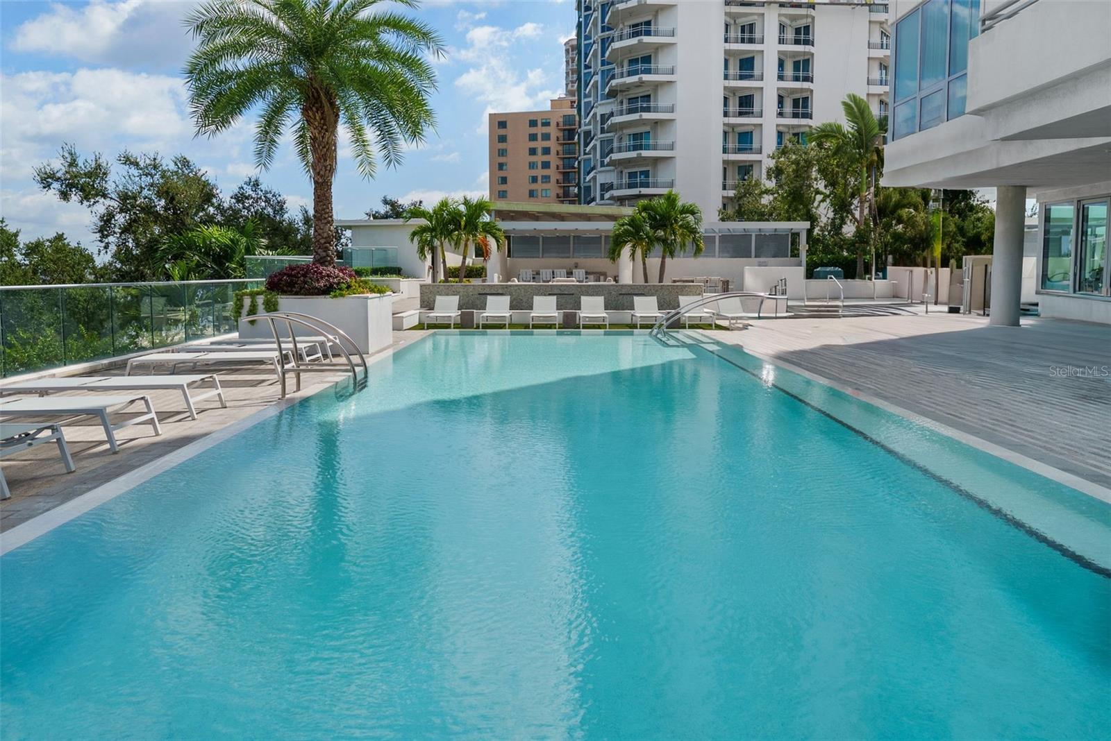 TB8431159 Property Photo