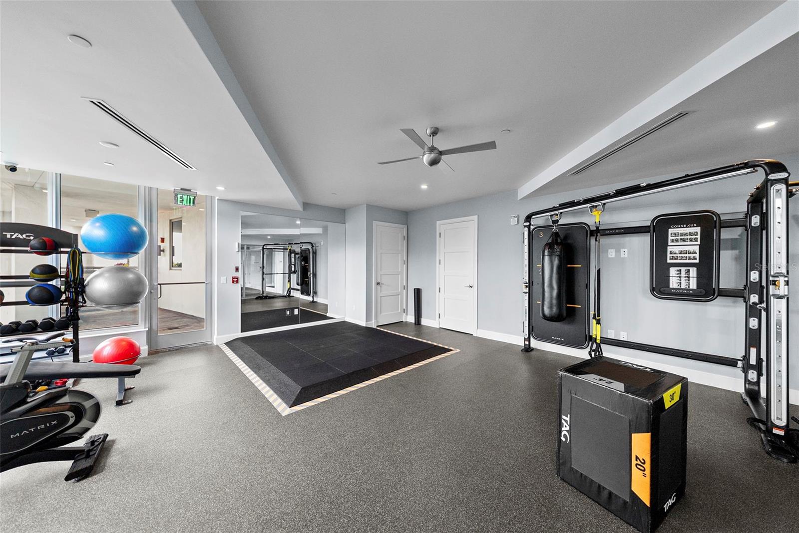 TB8431159 Property Photo