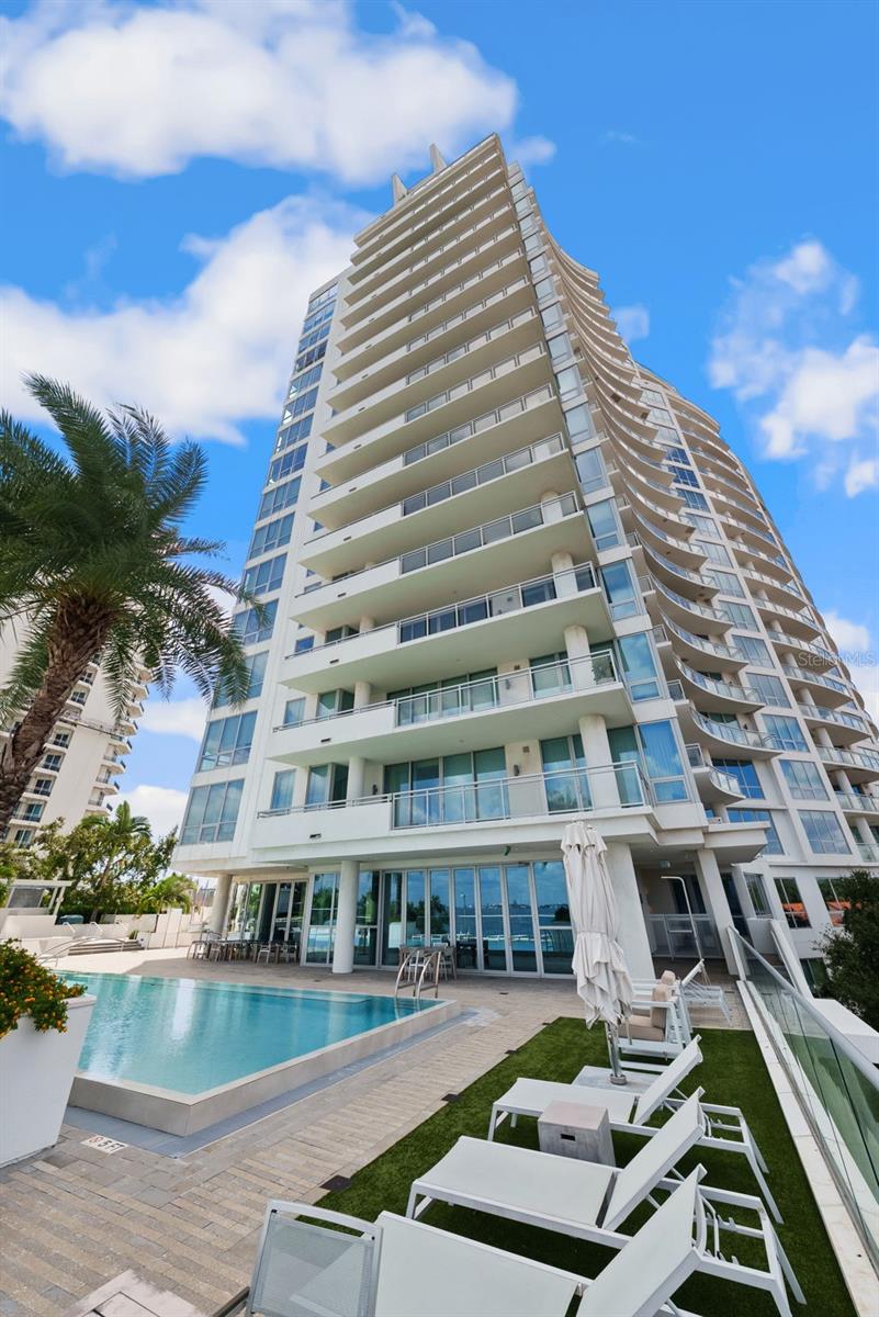 TB8431159 Property Photo