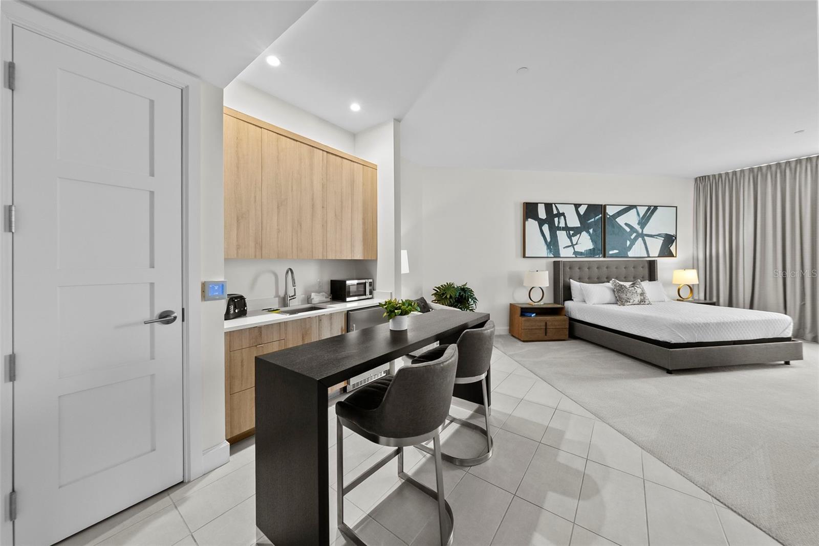 TB8431159 Property Photo