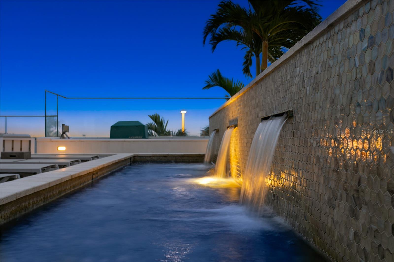 TB8431159 Property Photo