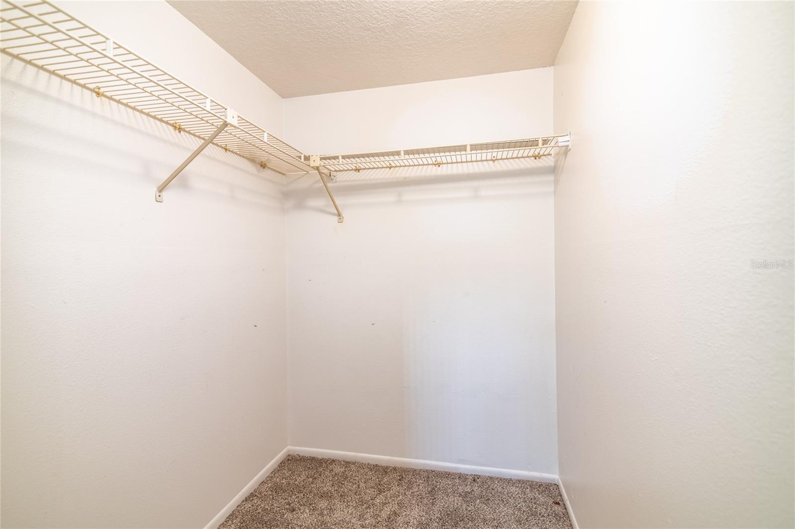 TB8431213 Property Photo