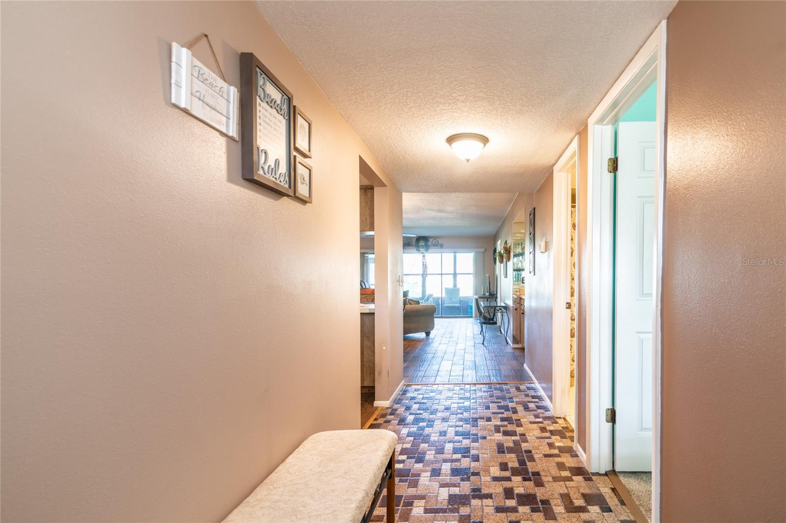 TB8431213 Property Photo