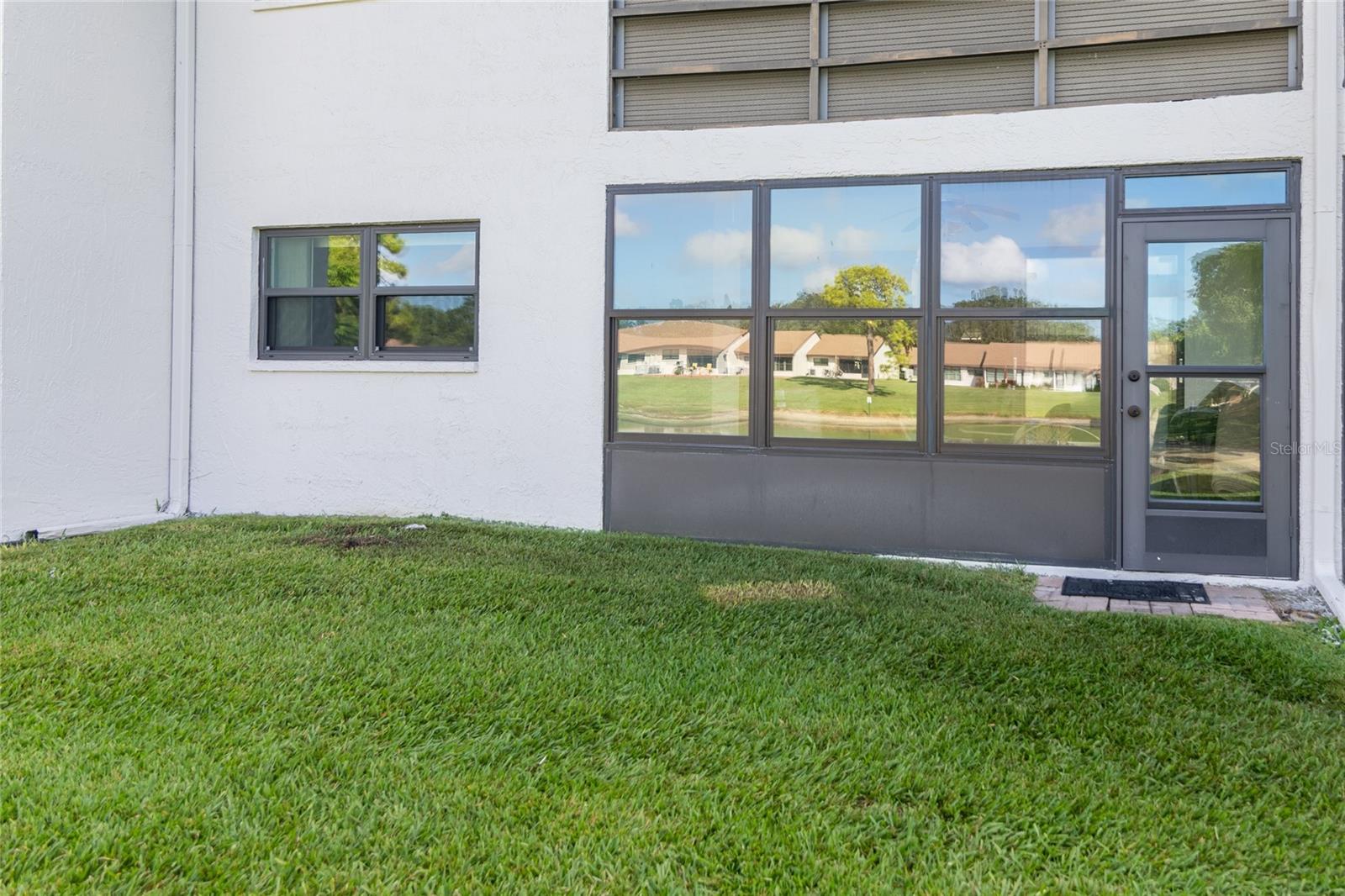 TB8431213 Property Photo