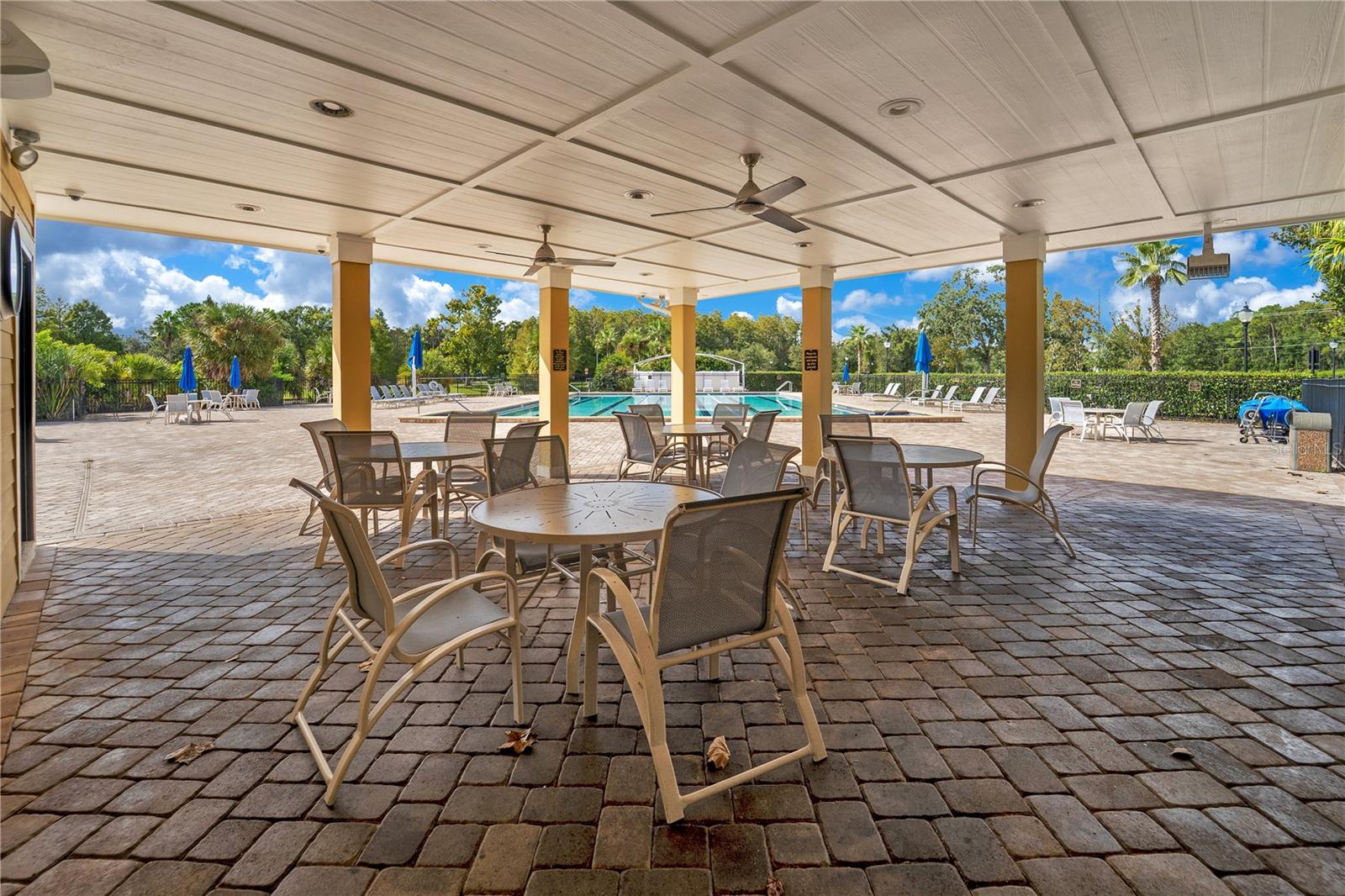 5157 STERLING MANOR DR, TAMPA, FL, 33647