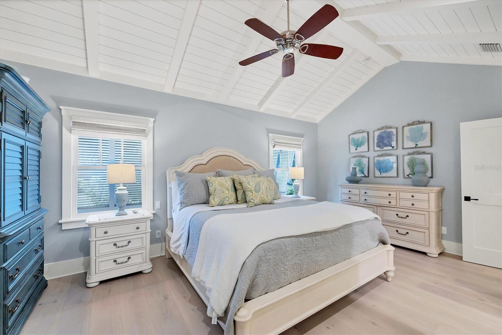 D6143965 Property Photo