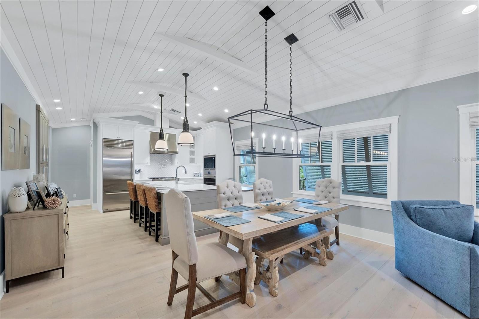 D6143965 Property Photo