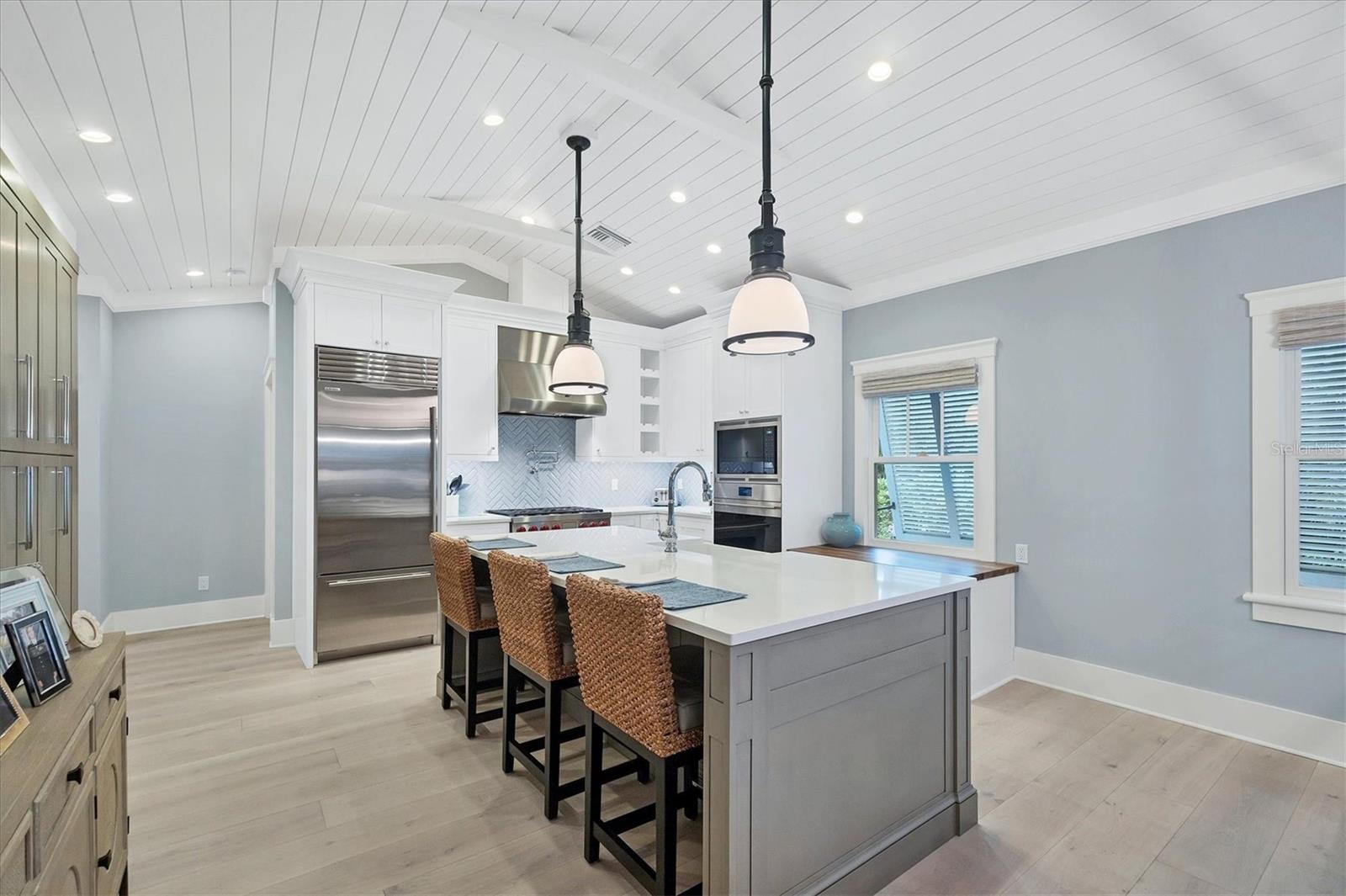 D6143965 Property Photo