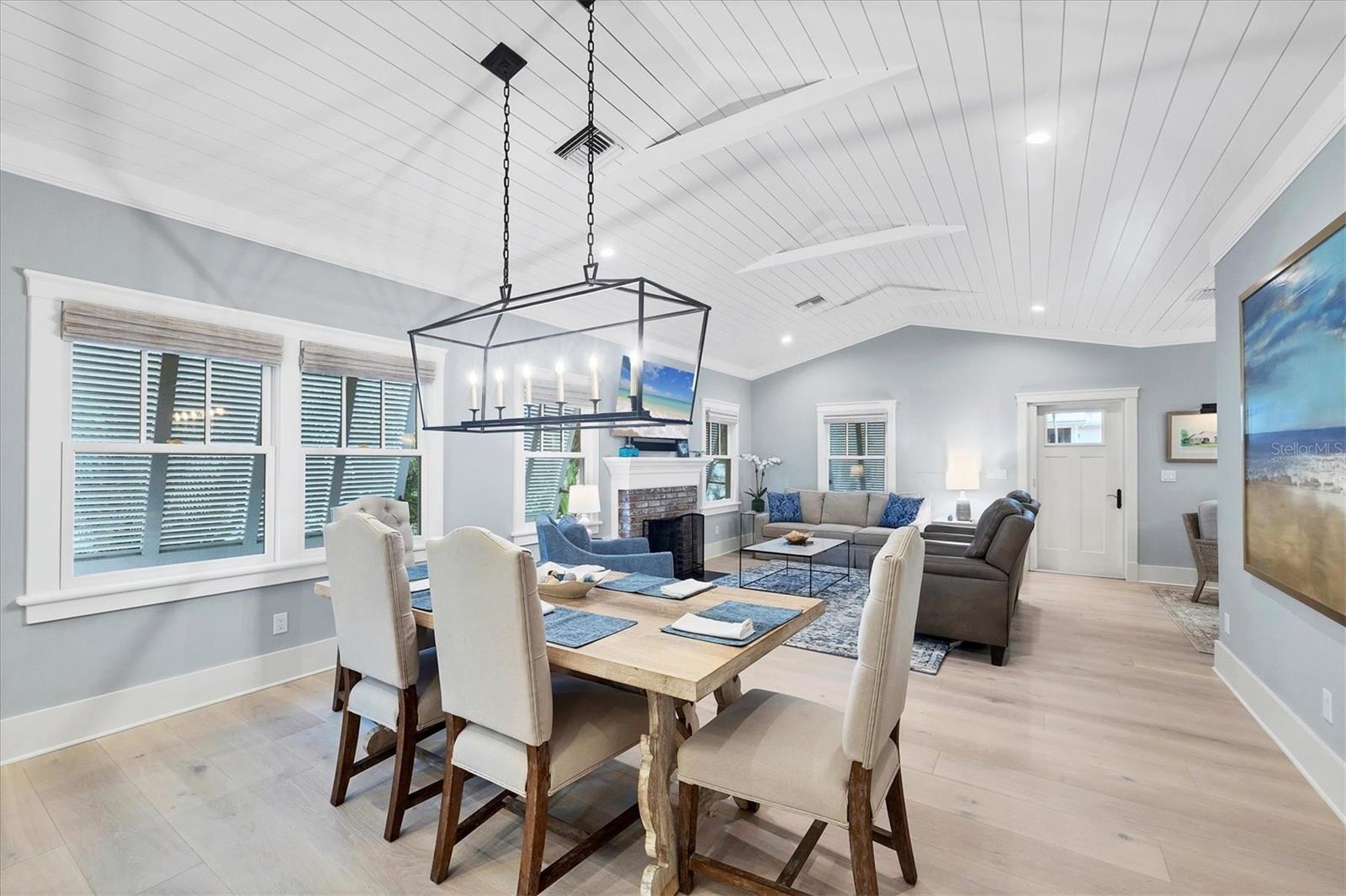 D6143965 Property Photo