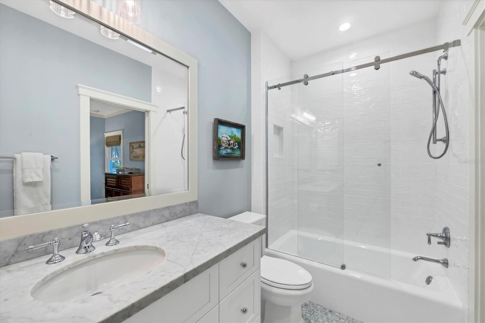 D6143965 Property Photo