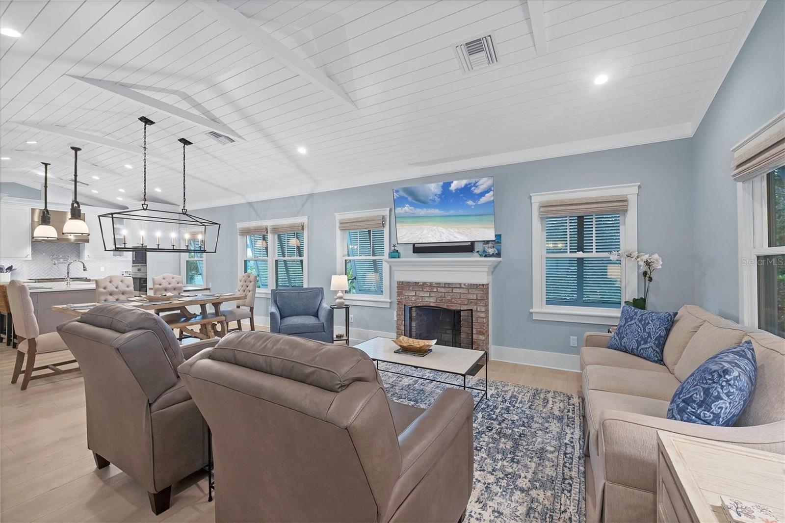 D6143965 Property Photo