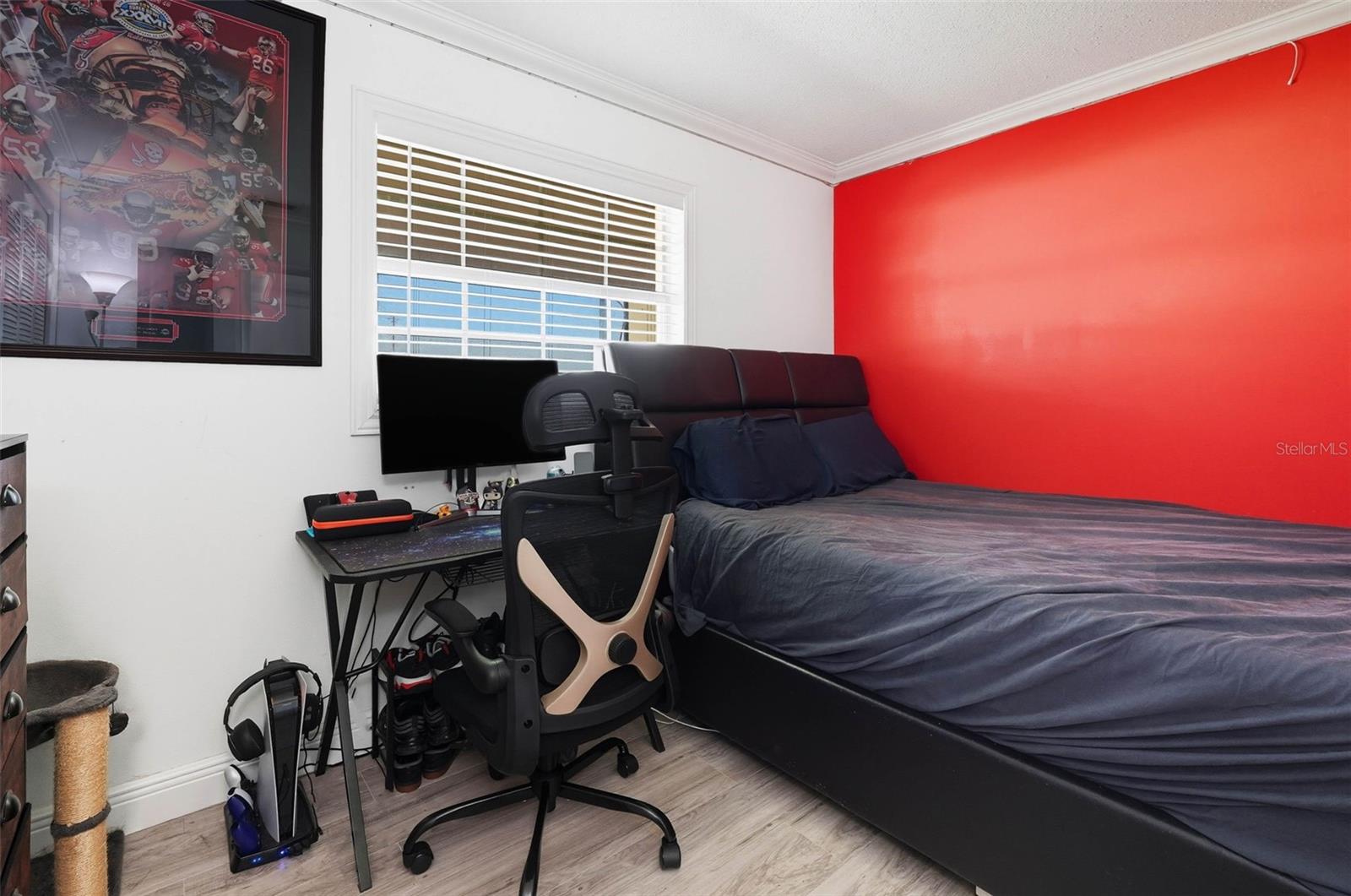 O6347384 Property Photo