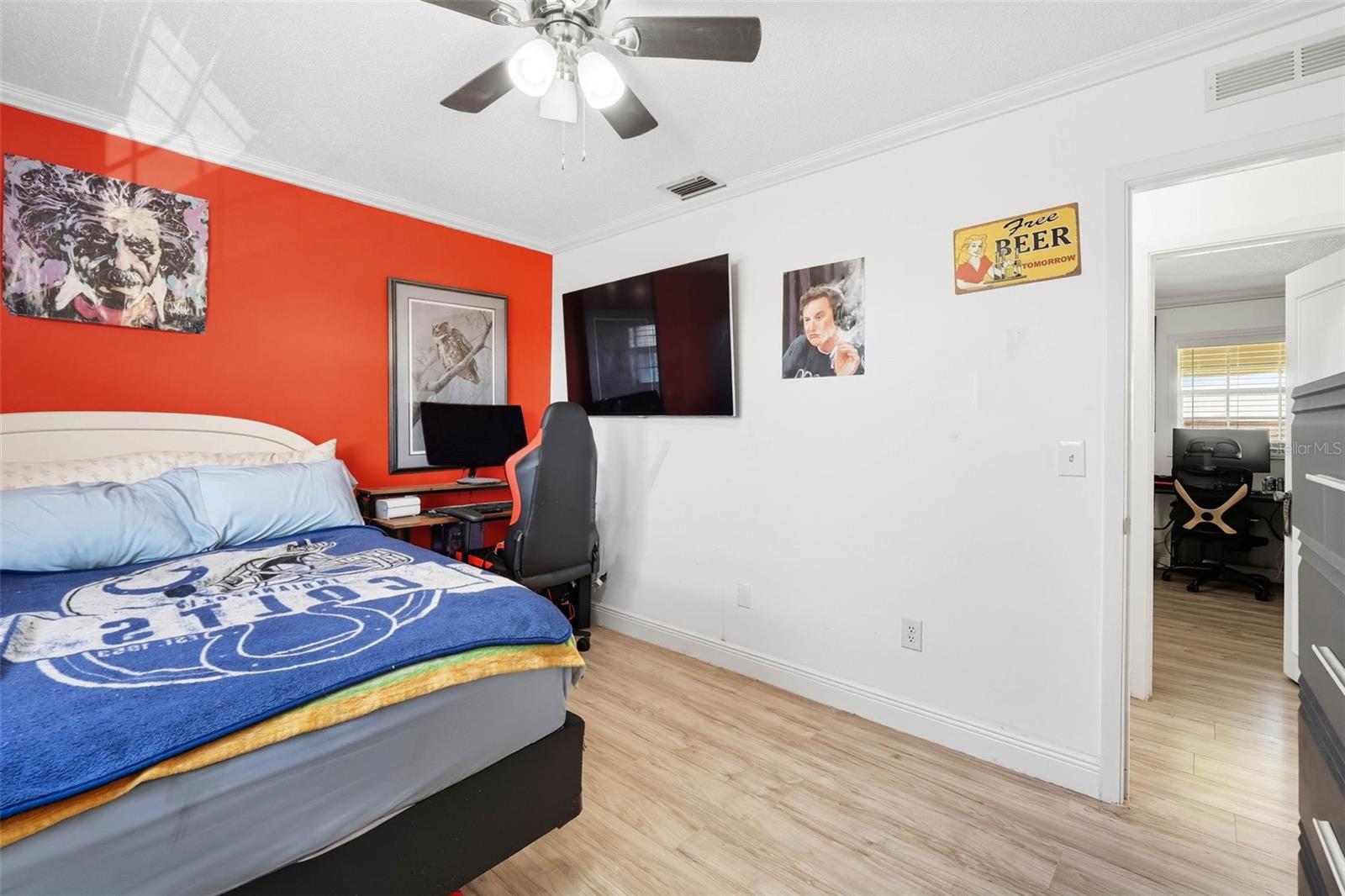 O6347384 Property Photo