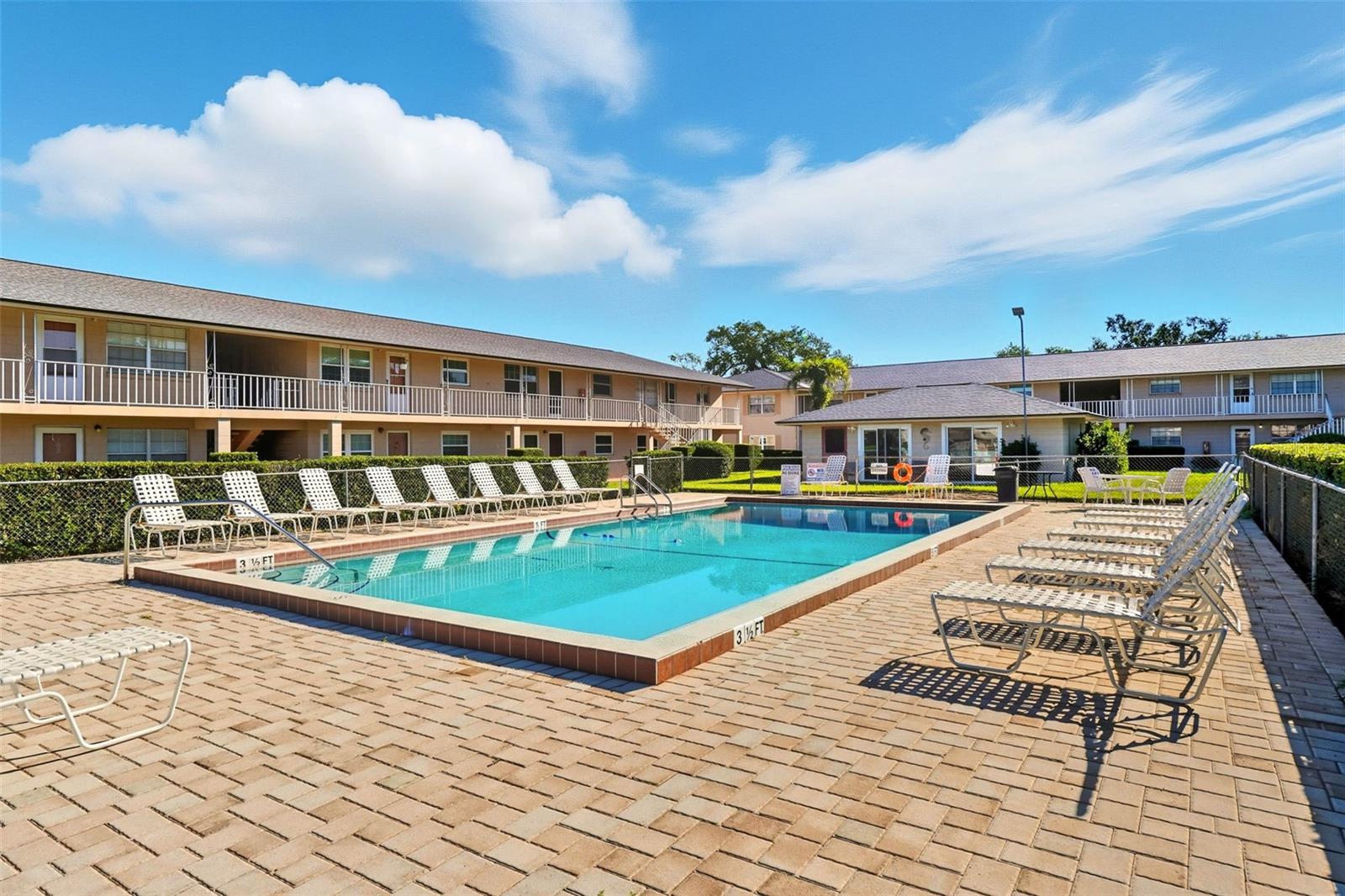 O6347384 Property Photo