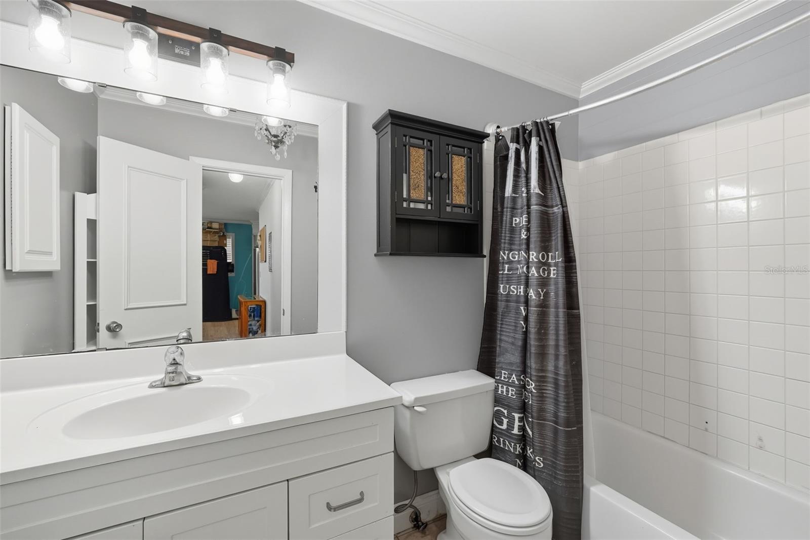 O6347384 Property Photo