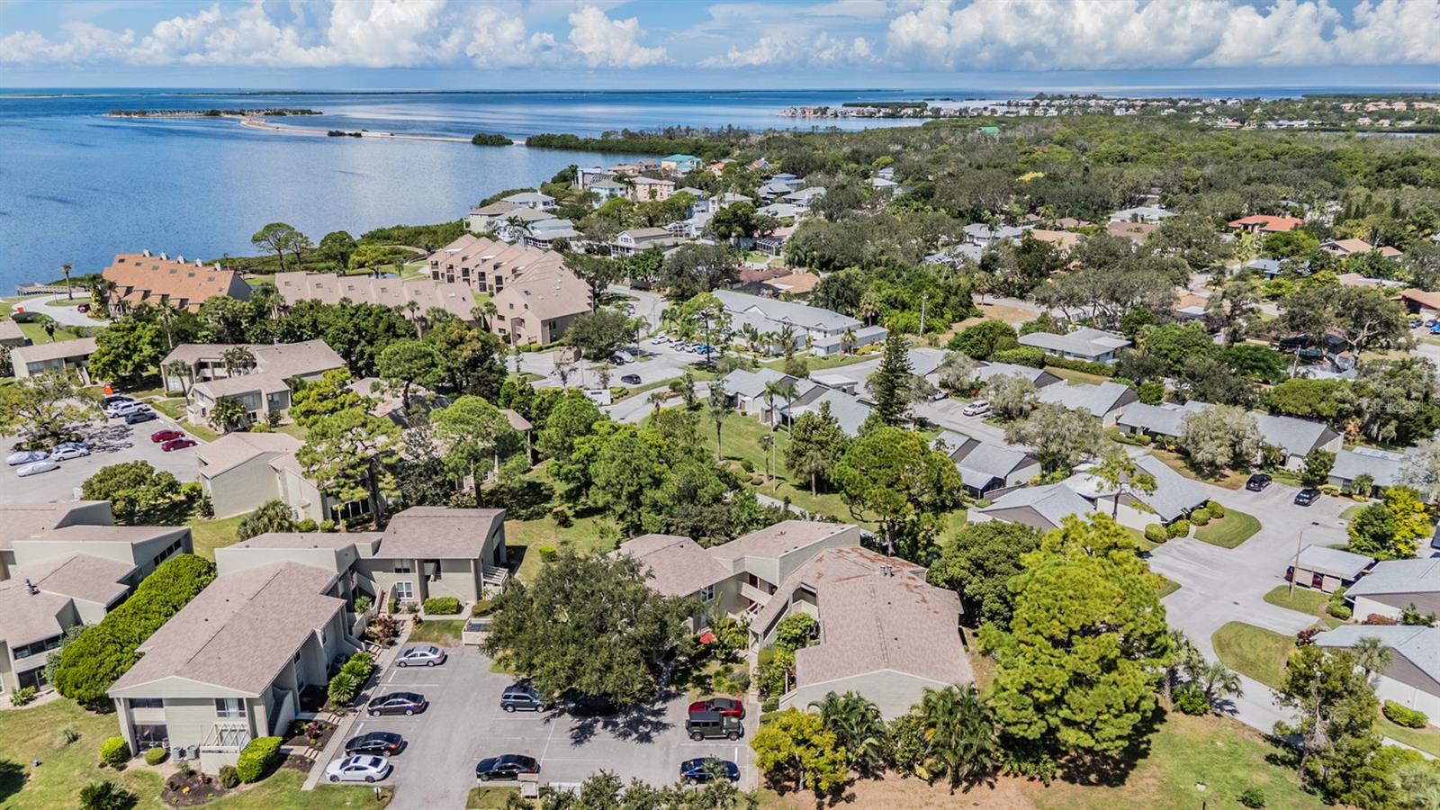 503 WINDRUSH BAY DR, TARPON SPRINGS, FL, 34689