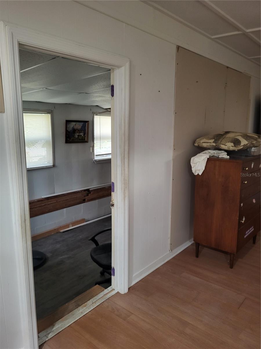 TB8431543 Property Photo