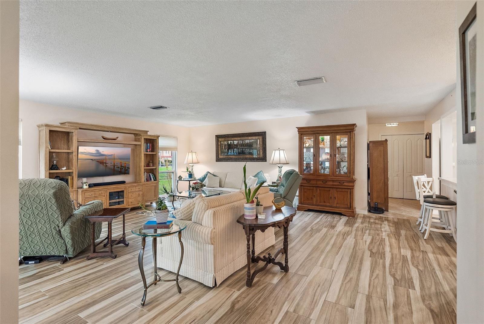 116 ELMWOOD CIR, SEMINOLE, FL, 33777